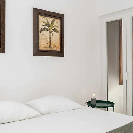 Typical Portuguese In Sao Bento Apartment Lisbon